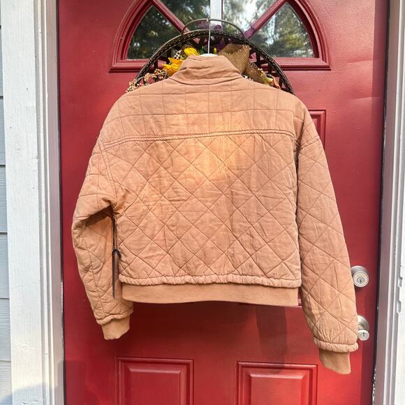NWT Forever 21 Tan, Camel Quilted Zip Up Bomber Jacket, Fall, Cozy, Lined, XS - Picture 4 of 8